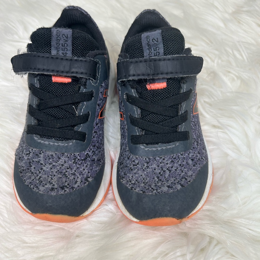 New balance Kids' Black and Orange Sneakers size 7 toddler